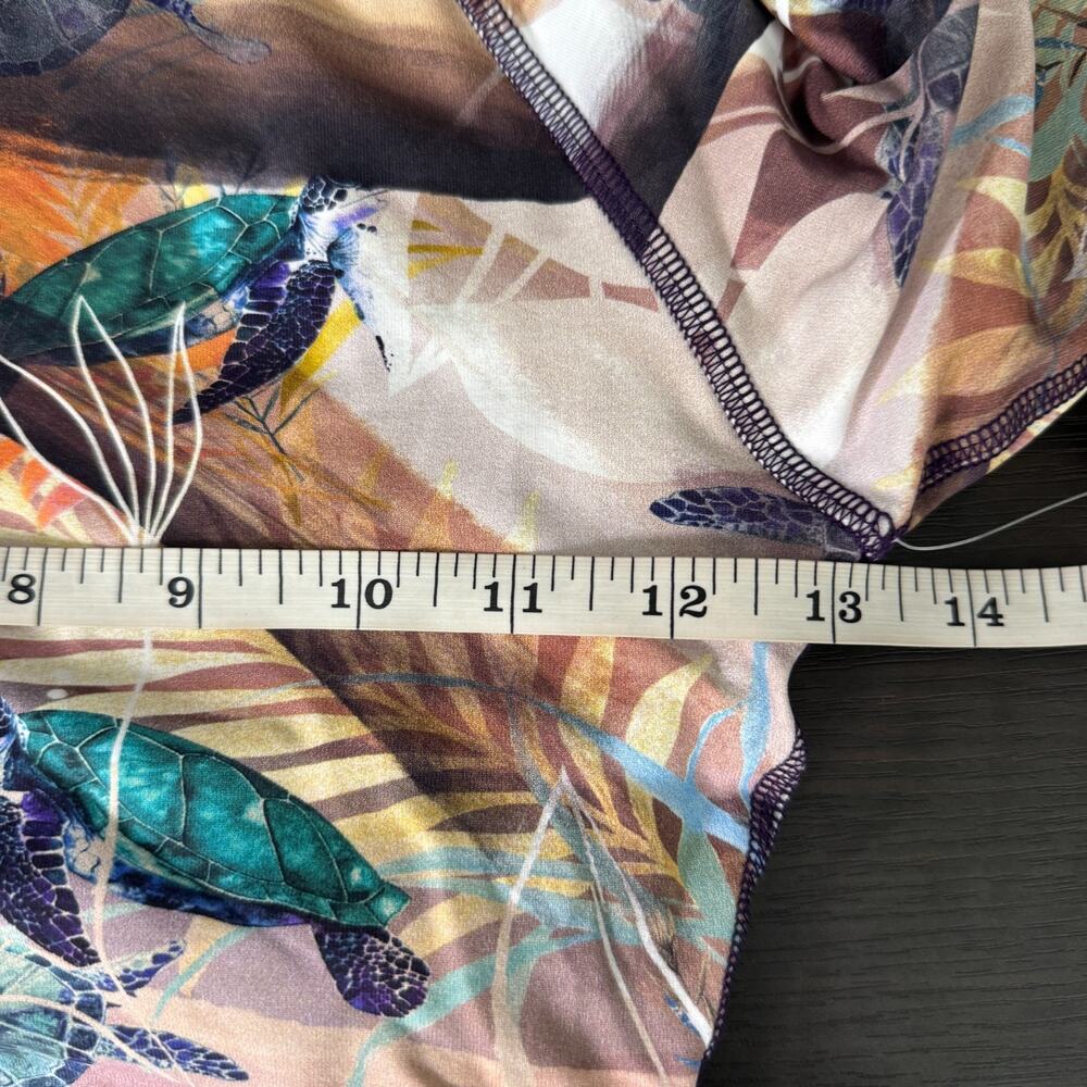 Wet Swimwear Top Womens XS Crop Swim Shirt Rashguard Sea Turtles Resort NEW $108 - Picture 7 of 9